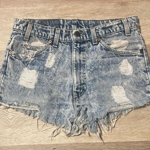 Distressed Acid Wash Vintage Levi’s Gold Tag Shorts